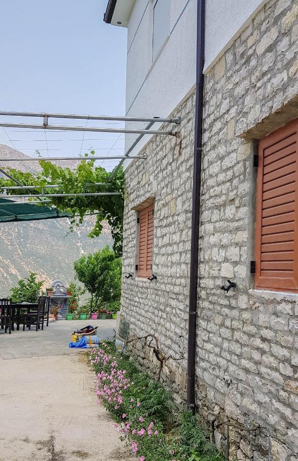 Villa Goliku Pestani Exterior foto